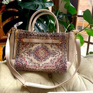 Gorgeous printed purse. Brand new. Bohemian vibes.